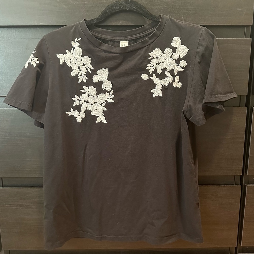 Black flower embroidered flutter sleeve shirt